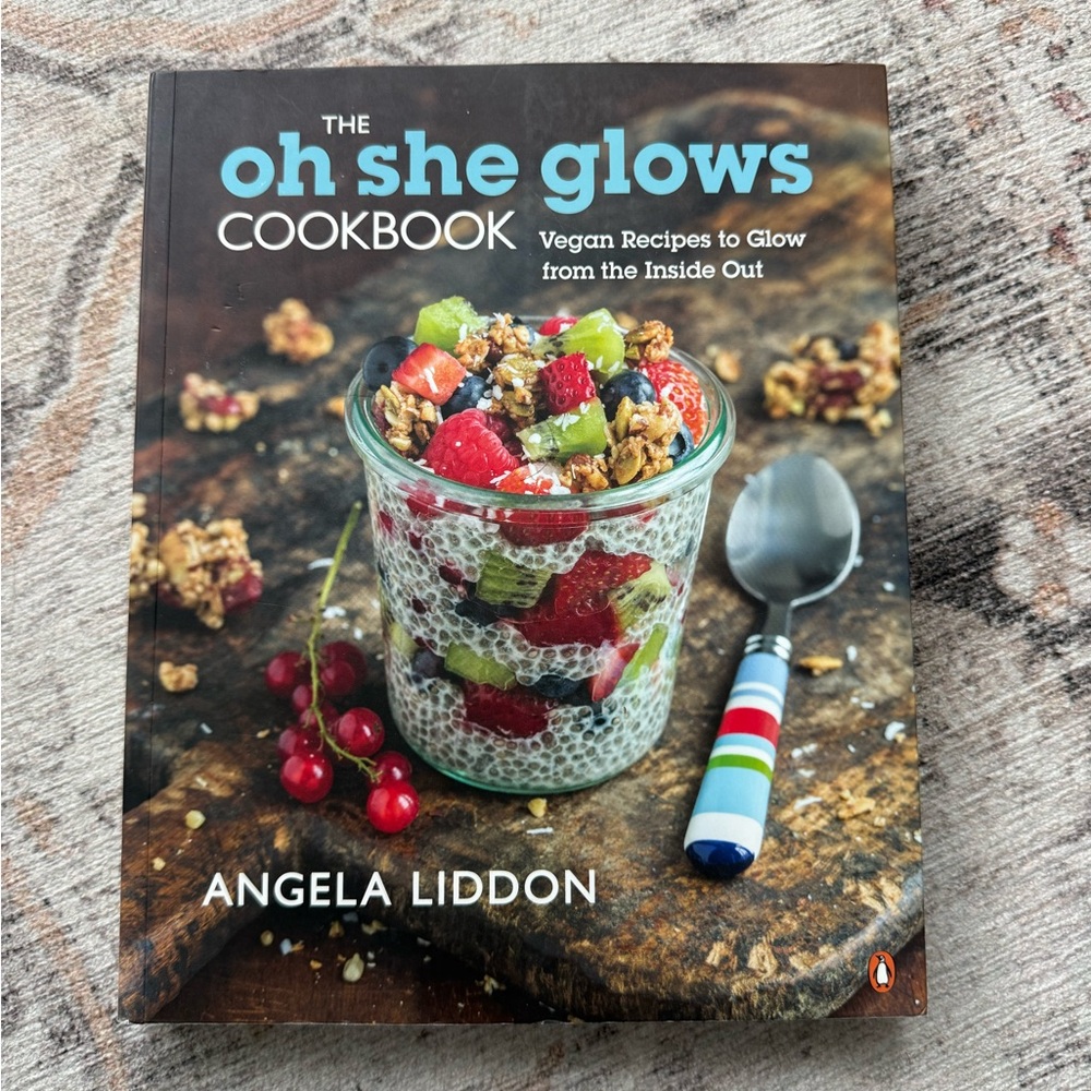 The Oh She Glows Cookbook by Angela Liddon - Blue & White Cover